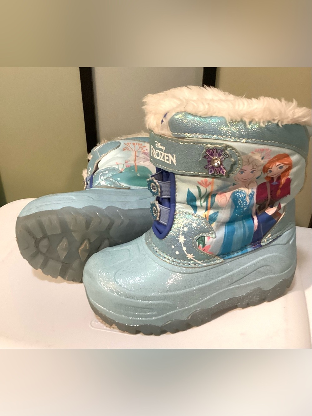 Frozen winter lighted snow boots. Size 11